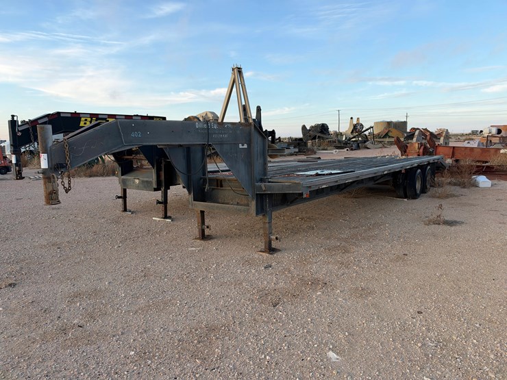 32’-x-7’7”-gooseneck-trailer-image-2