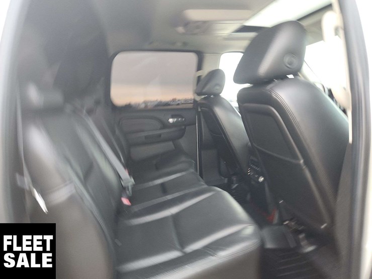 2007-cadillac-escalade-ext-awd-4dr-crew-cab-5.8-ft-box-image-23