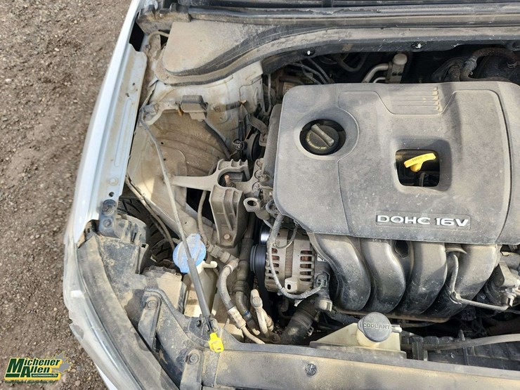 2018-hyundai-elantra-4dr-sedan-image-31