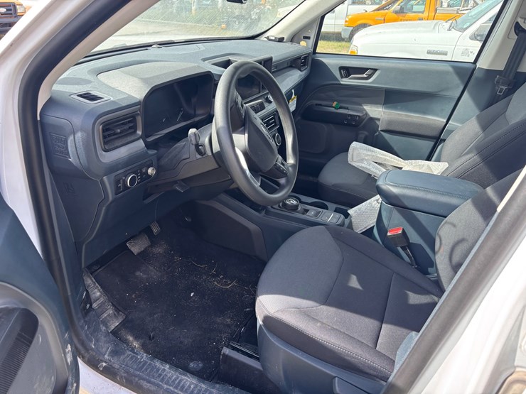 #56-•-2024-ford-maverick-xl-four-door-pickup-truck-image-6