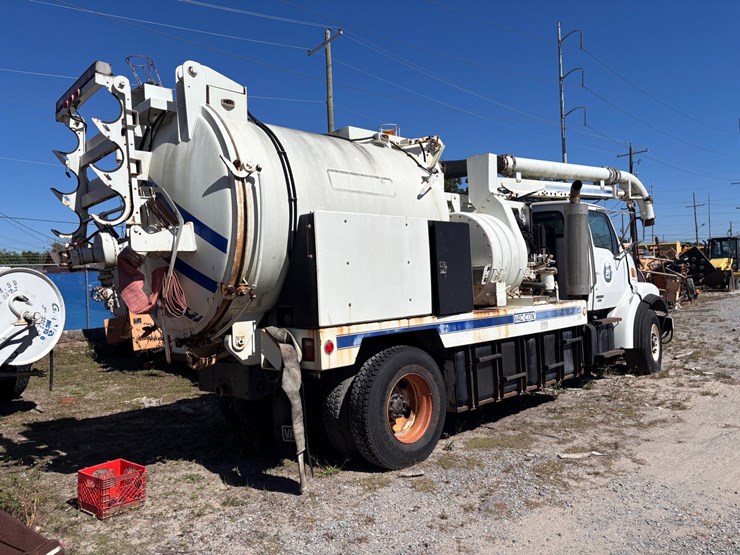 #35-•-sterling-vac-con-combination-sewer-vacuum-truck-image-5