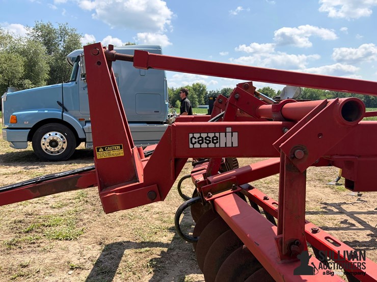 case-international-4200-flcu-soil-finisher-image-13