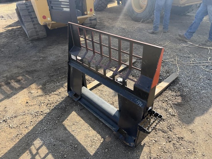 skid-steer-fork-attachment-image-3