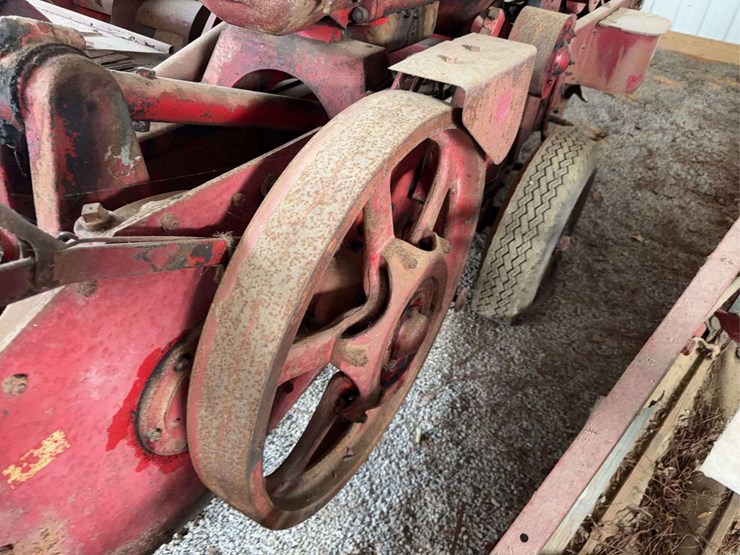mccormick-56-t-square-baler-image-8