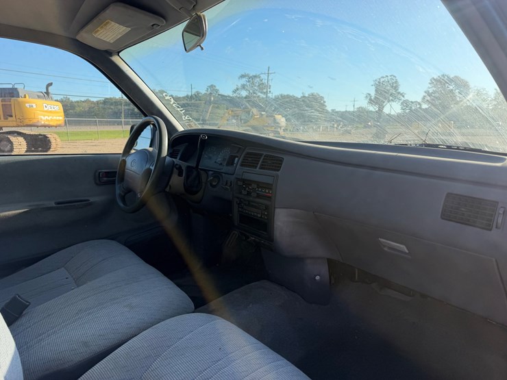 #42790-•-1998-toyota-t100-pickup-truck-image-12
