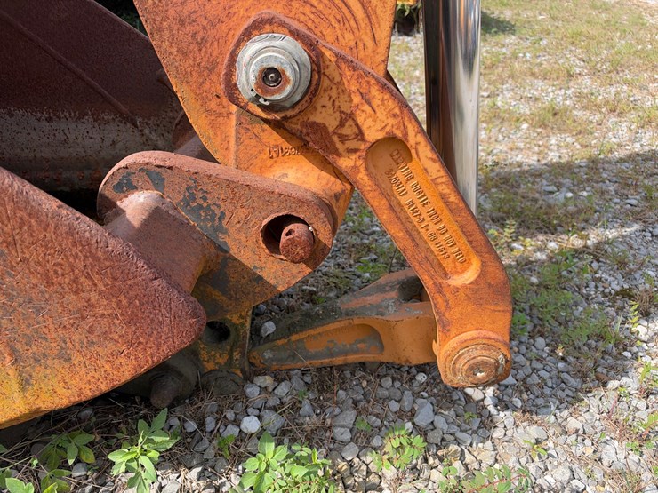 #79-•-2010-case-590sm-backhoe-image-11