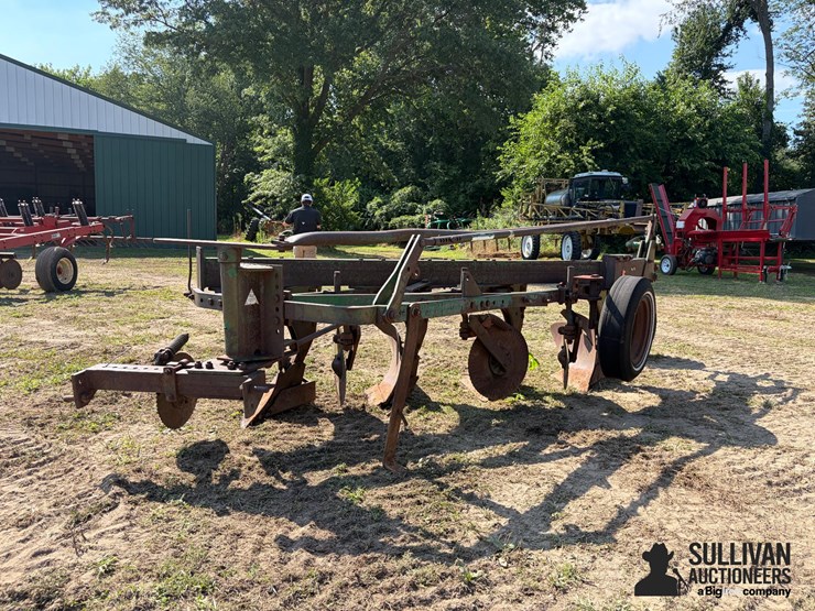 oliver-semi-mounted-4-bottom-plow-image-2