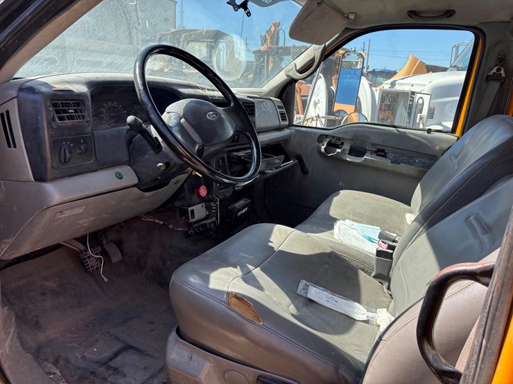 #37-•-2010-ford-f-750-super-duty-utility-truck-with-auto-crane-image-14