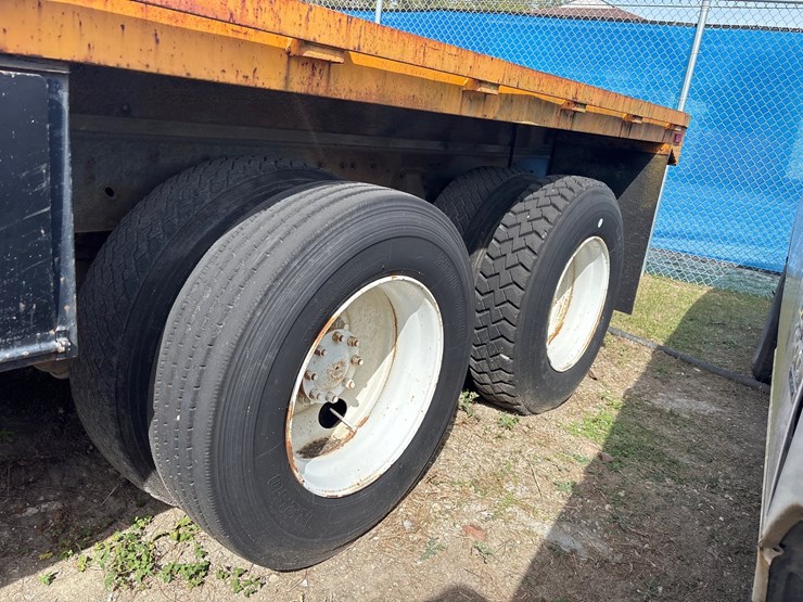 #64-•-1989-ford-ft900-crn-ford-ft900-crn-image-5