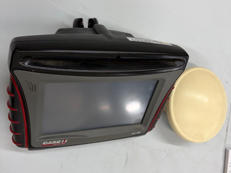 case-ih/trimble-fm-750-monitor-w/ag25-gnss-receiver-image-4