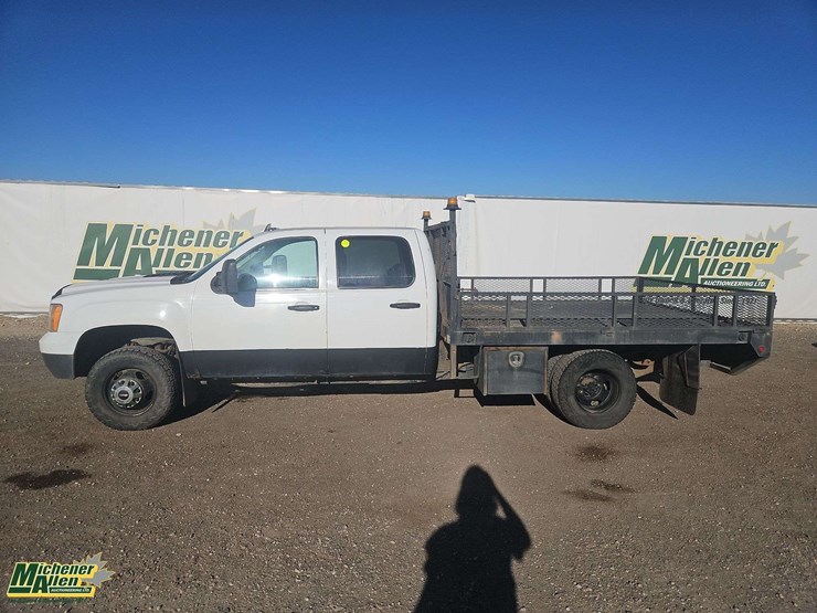 2013-gmc-sierra-3500hd-cc-4x4-s/a-deck-truck-image-5