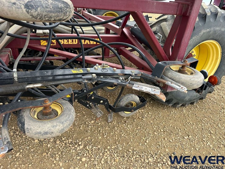 2010-seedhawk-62-ft.-seeder-image-27