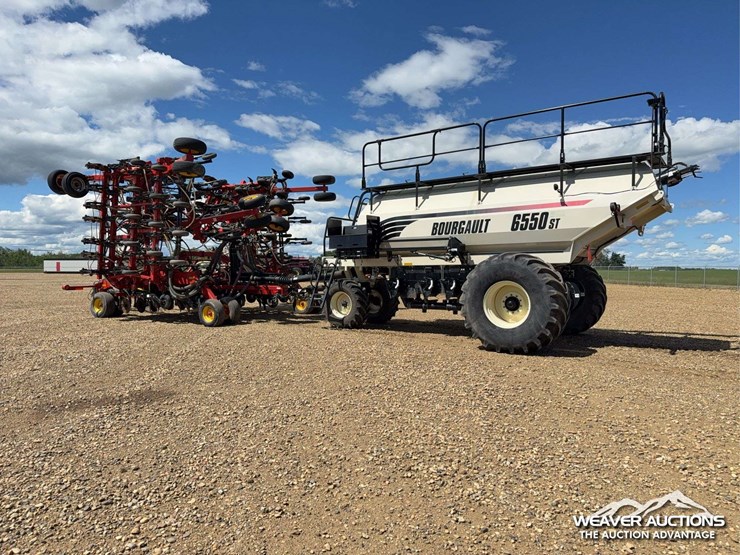 2011-bourgault-3310-55-55-ft.-seeder-image-4