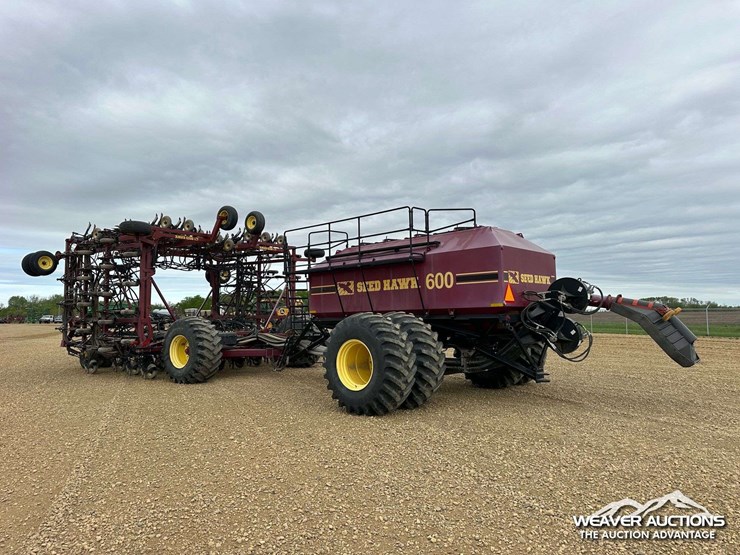 2010-seedhawk-62-ft.-seeder-image-6