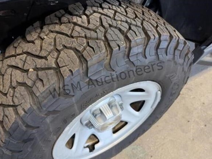 2019-chevrolet-tahoe-suv-image-14