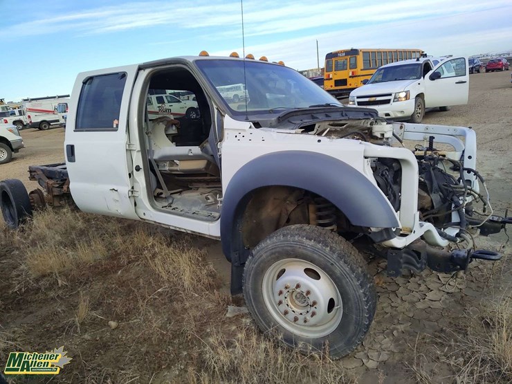 non-operable-2015-ford-f-550-super-duty-s/a-cab-&-chassis-image-5