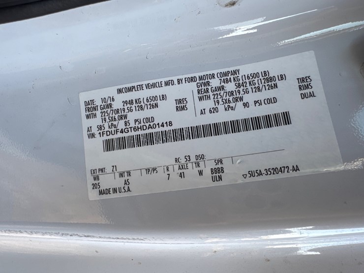 #6900-•-2017-ford-super-duty-xl-box-truck-(wi-title-in-delay)-image-21