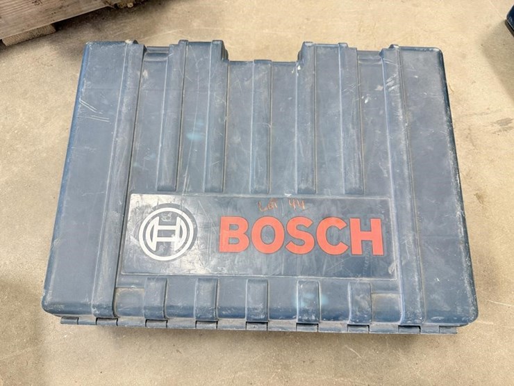 bosch-hammer-drill-in-case-image-2