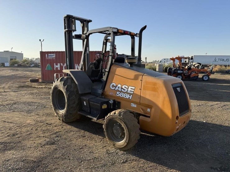 2019-case-588h-rough-terrain-forklift-image-4