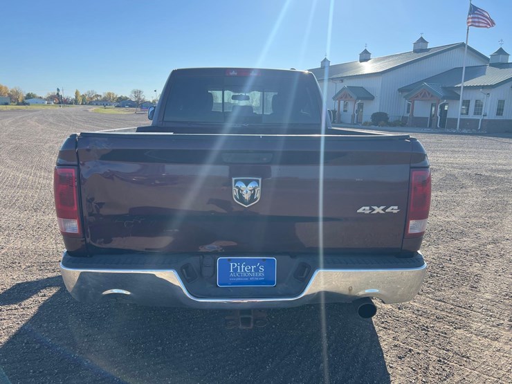 2012-dodge-ram-1500-laramie-pickup-image-6