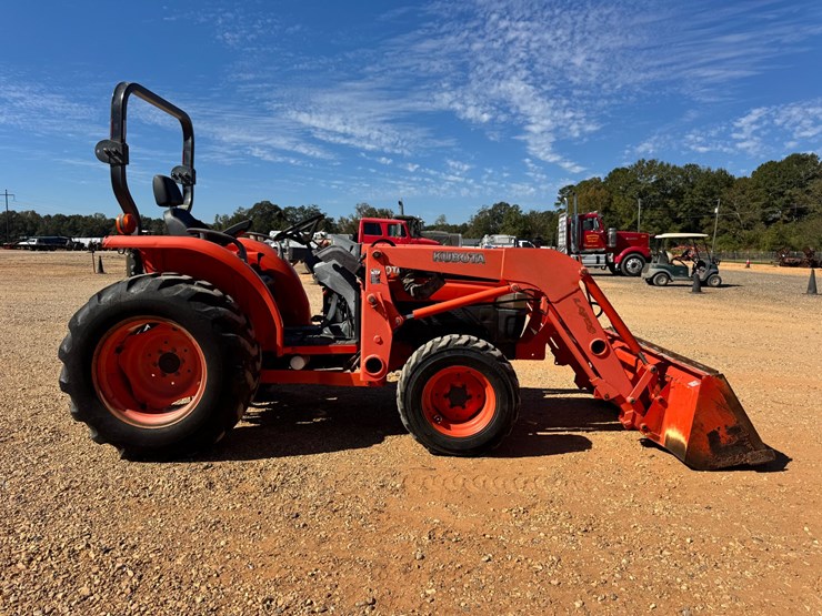 #9027-•-kubota-l3130-image-8