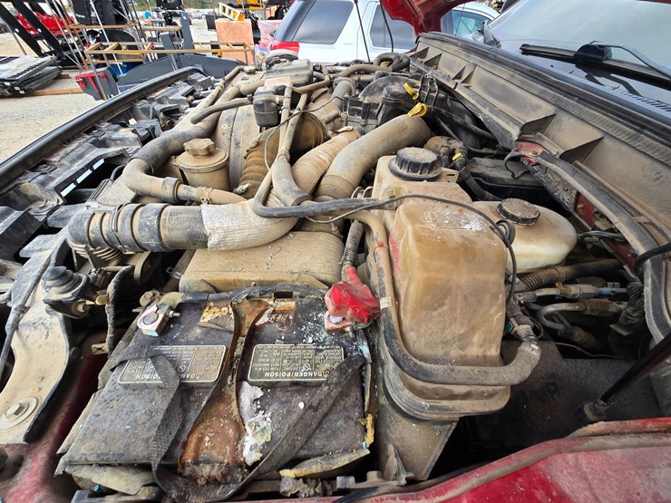 #27076-•-2011-ford-f-350-pickup-truck-(nonrunner)-image-15