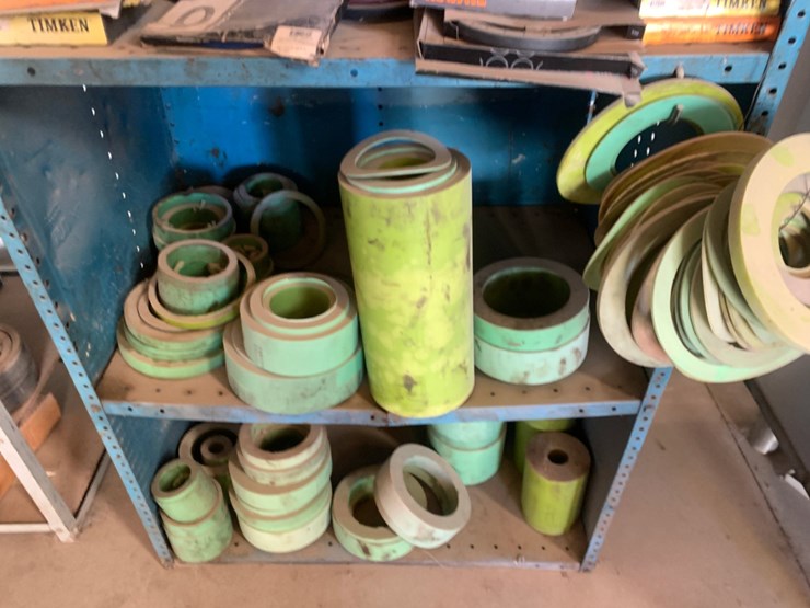 (2)-shelves-of-oil-seals-and-mogul-bearings-image-4