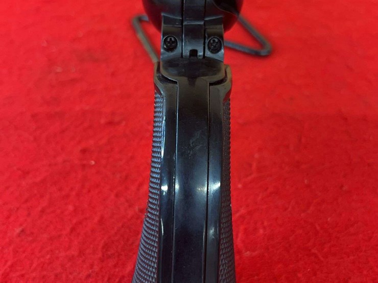 chiappa-.22-lr/.22-magnum-convertible-sa-revolver-image-4