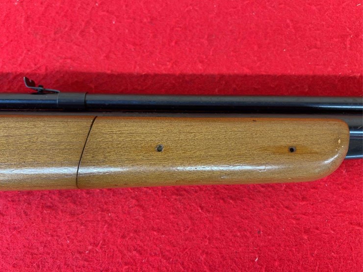 crosman-model-140-.22-caliber-pellet-rifle-image-9