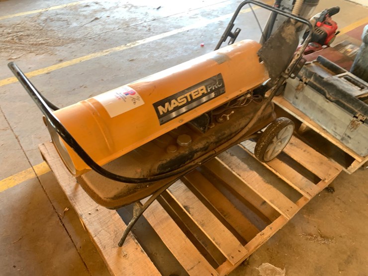 master-pro-215-btu-shop-heater-image-3