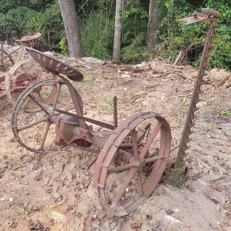 International No. 7 Sickle Mower