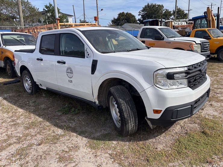 #56-•-2024-ford-maverick-xl-four-door-pickup-truck-image-2