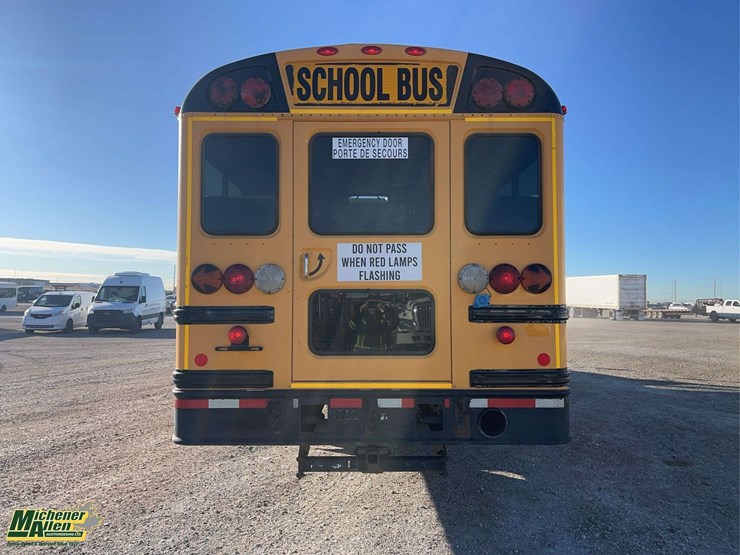 2014-ic-bus-ce-series-s/a-46-passenger-bus-image-6