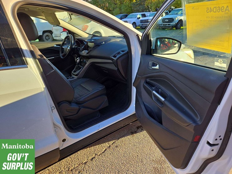 2014-ford-escape-image-29