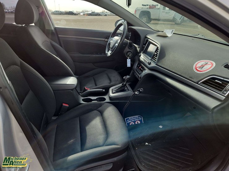 2018-hyundai-elantra-4dr-sedan-image-27