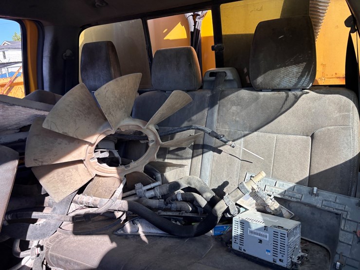 #9-•-2017-ford-super-duty-utility-truck-with-service-body-image-14