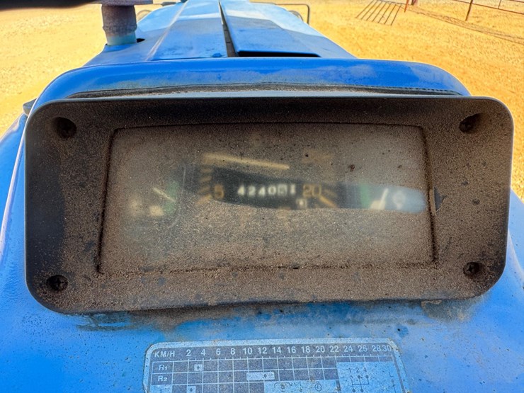 #9028-•-ford-5900-image-12