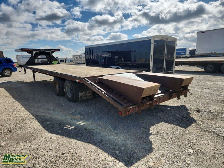 2010-load-trail-t/a-25ft-gooseneck-equipment-trailer-image-3