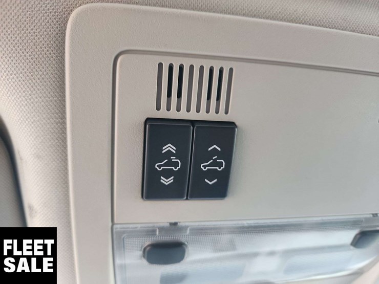 2007-cadillac-escalade-ext-awd-4dr-crew-cab-5.8-ft-box-image-14