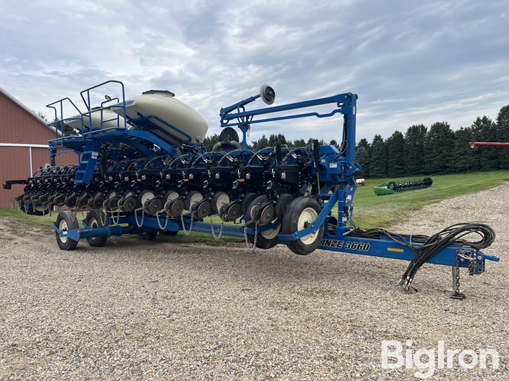 2014-kinze-3660-16r30/31r15-planter-image-3