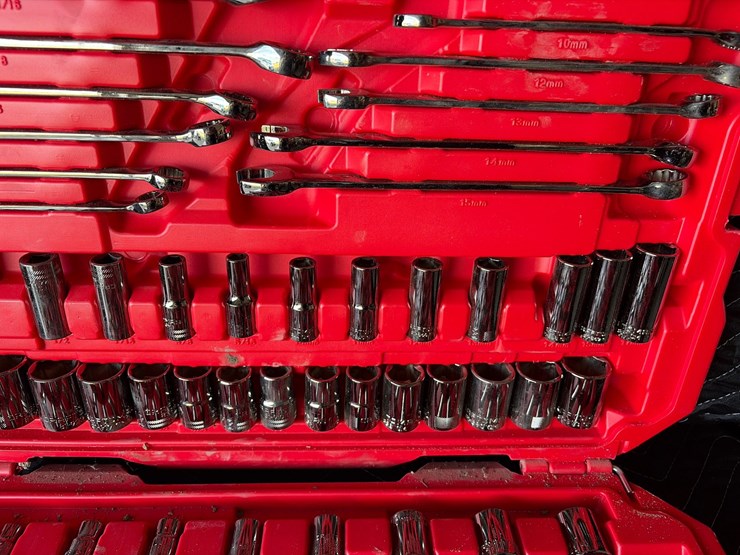 #74-•-craftsman-121-peace-sae/metric-tool,-set-sockets-and-wrenches-image-4