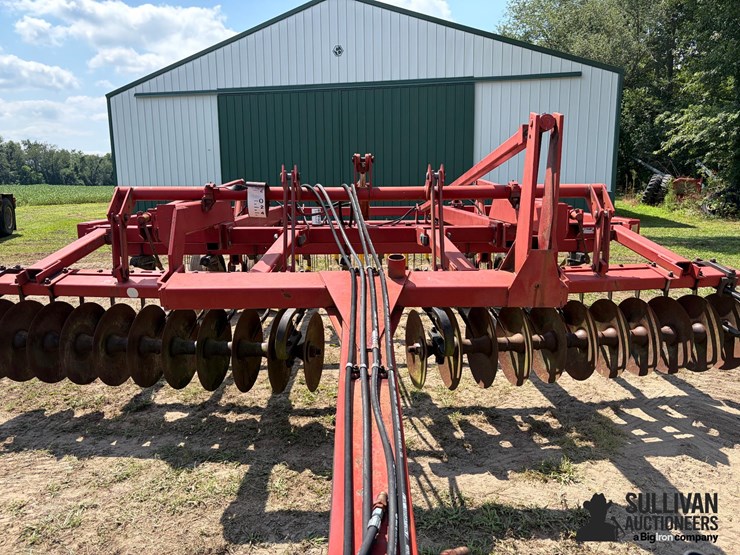 case-international-4200-flcu-soil-finisher-image-11