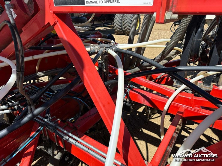 2011-bourgault-3310-55-55-ft.-seeder-image-20