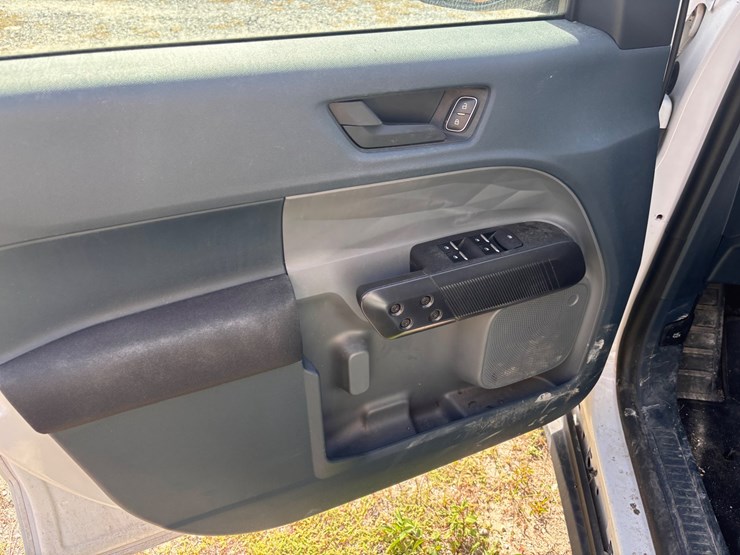 #56-•-2024-ford-maverick-xl-four-door-pickup-truck-image-8
