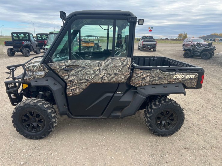 2022-can-am-defender-utv-image-8