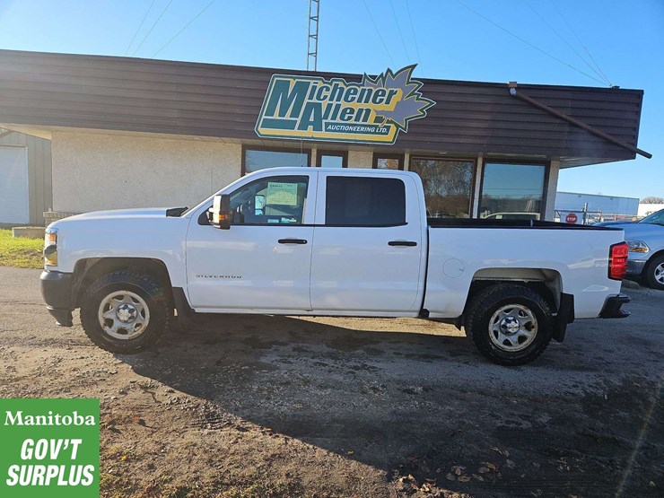 2017-chevrolet-silverado-1500-image-2