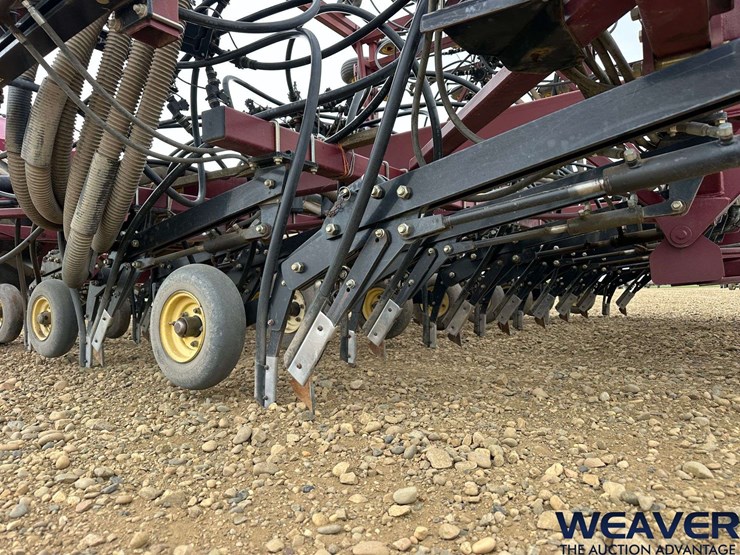 2010-seedhawk-62-ft.-seeder-image-32