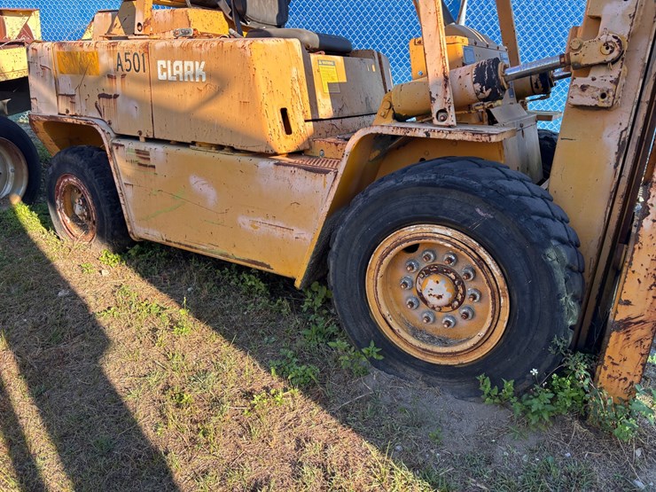 #3-•-clark-c500-ys100-lp-propane-industrial-forklift-image-6