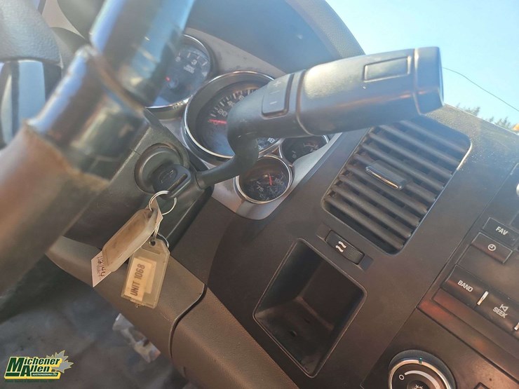 2013-chevrolet-silverado-3500hd-4x4-s/a-deck-truck-image-17