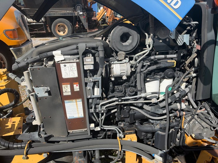 #87-•-2017-new-holland-t4100-mower-image-13